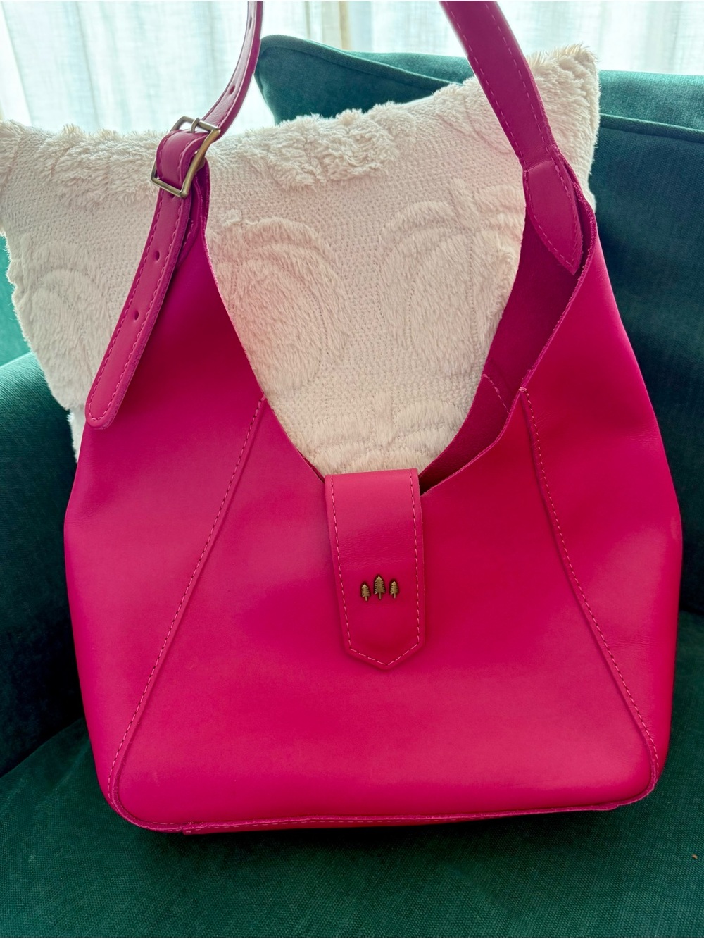 Portland Leather Bright Fuchsia Shoulder Bag